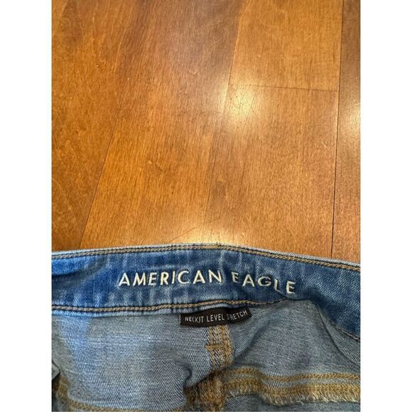 Woman’s American Eagle nexxt level stretch jeans size 8 short - Picture 2 of 5